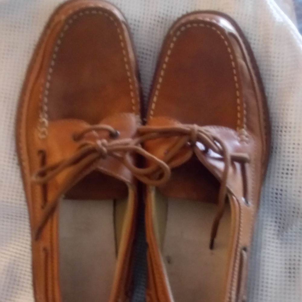 Leather shoes
